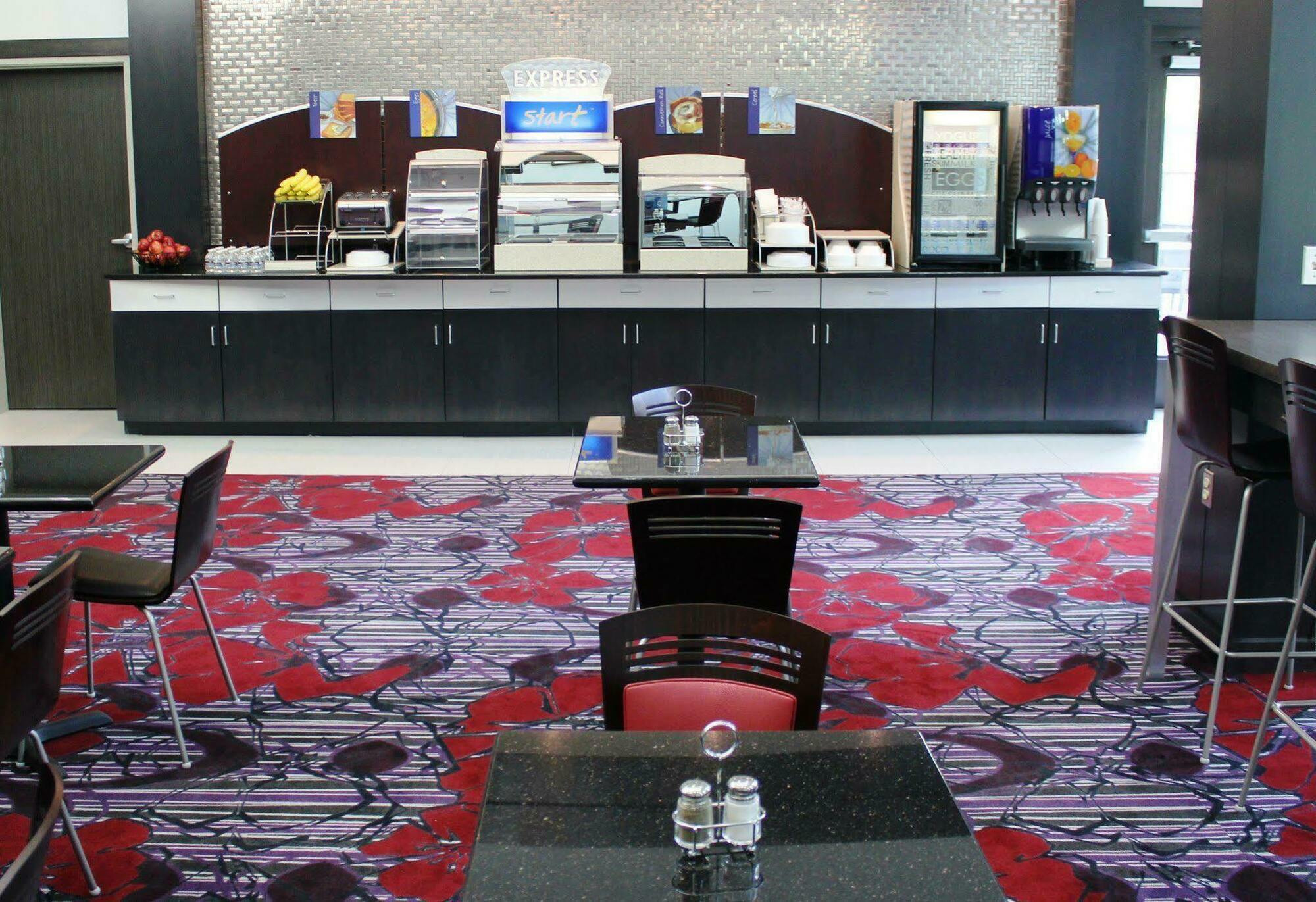 Holiday Inn Express & Suites Columbus - Polaris, An Ihg Hotel Kültér fotó